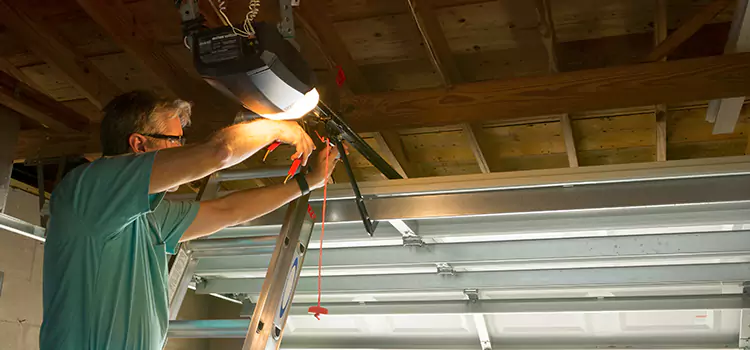Garage Door Opener Sales and Installation Land O' Lakes